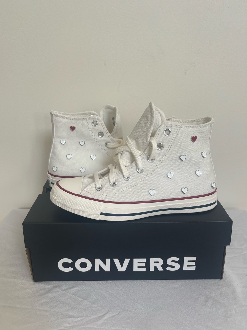 Converse Chuck Taylor All Star High-Top Valentines Day Vintage Sneakers Sz8 NWB